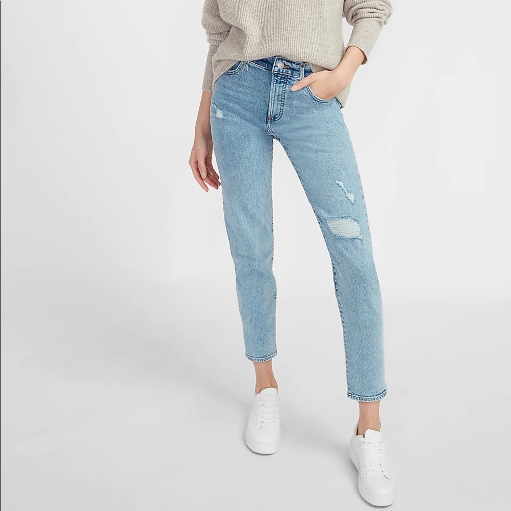 Super High Waisted Ripped Mom Jeans
